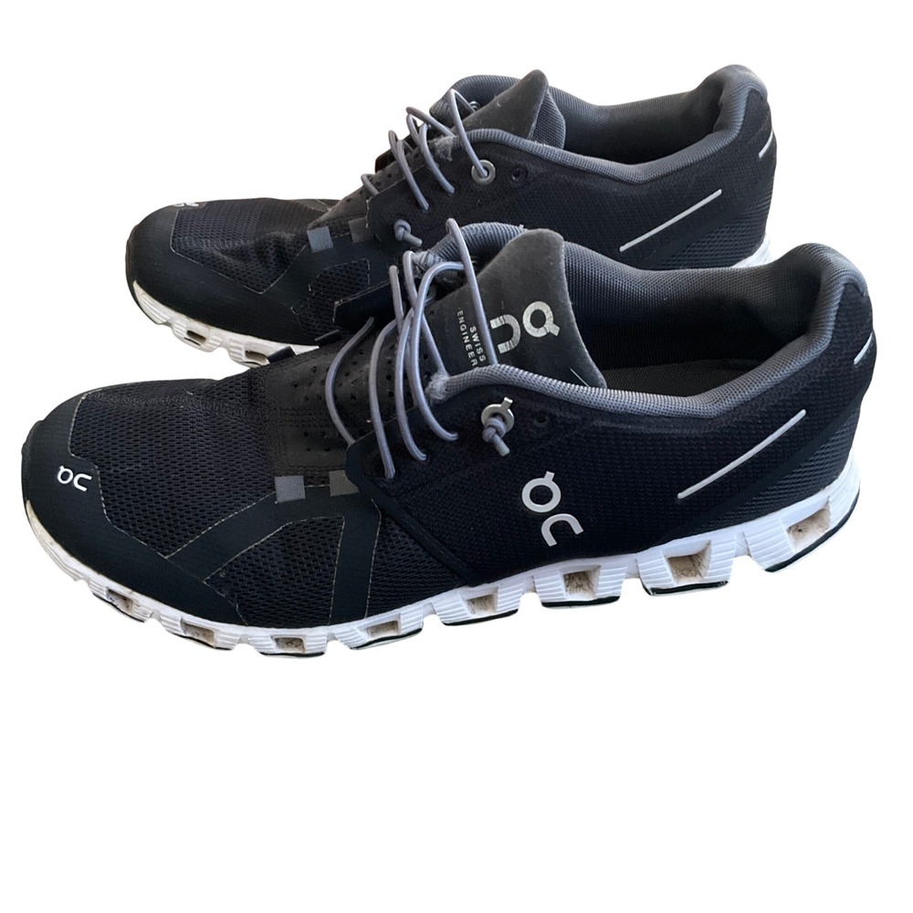 On Running Cloud Sneakers Womens 9 Black White Mesh Speed Lacing Performance